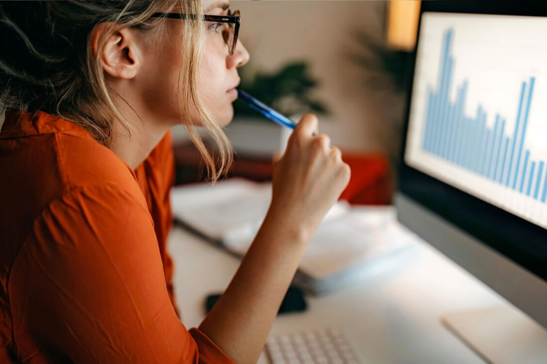 A remote employee using work from home productivity tracking software to understand their productivity.